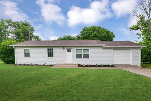 606 W 4th St, Columbia, TN, 38401-2645 | Card Image