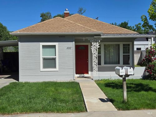 1011 10th Ave S, Nampa, ID, 83651-4556 | Card Image