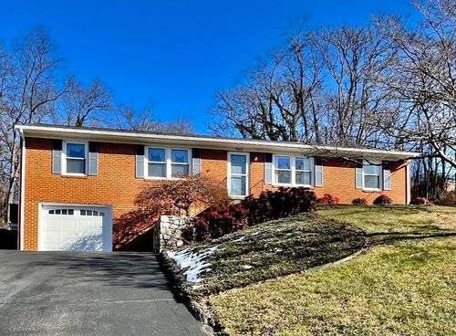 7043 Northway Dr, Roanoke, VA, 24019-4224 | Card Image