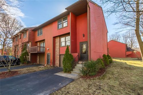 27 Garrison Dr, Fairport, NY, 14450-1724 | Card Image