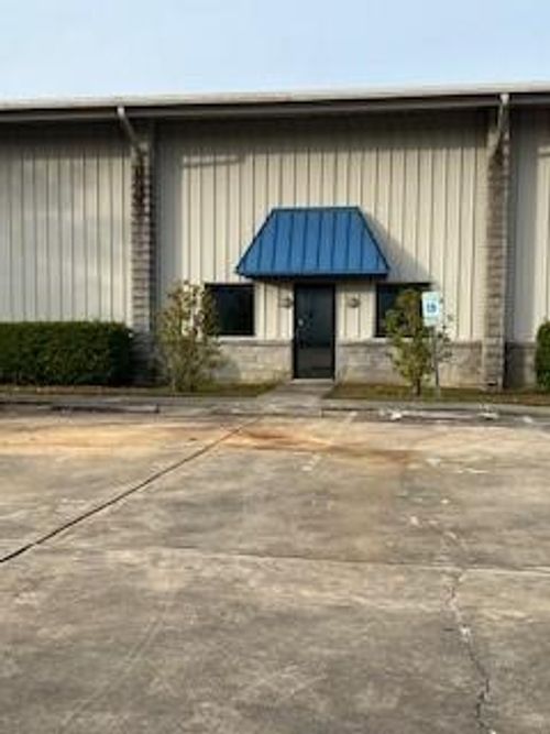 68468 James St, Mandeville, LA, 70471-7754 | Card Image