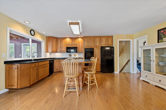 337 Wauregan Rd, House other with 3 bedrooms, 2 bathrooms and 8 parking in Killingly CT | Image 9