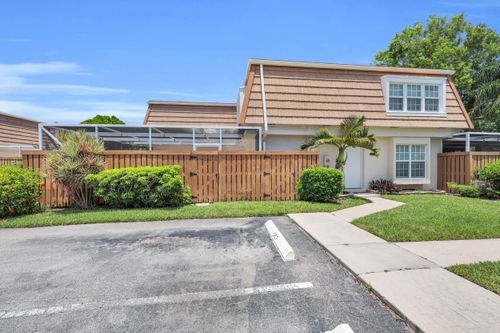 11557 Winchester Dr, Palm Beach Gardens, FL, 33410-2662 | Card Image