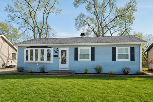 533 Bobby Ln, Mundelein, IL, 60060-1703 | Card Image