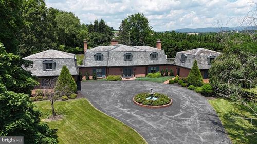 9383 Oyer Dr, WAYNESBORO, PA, 17268 | Card Image