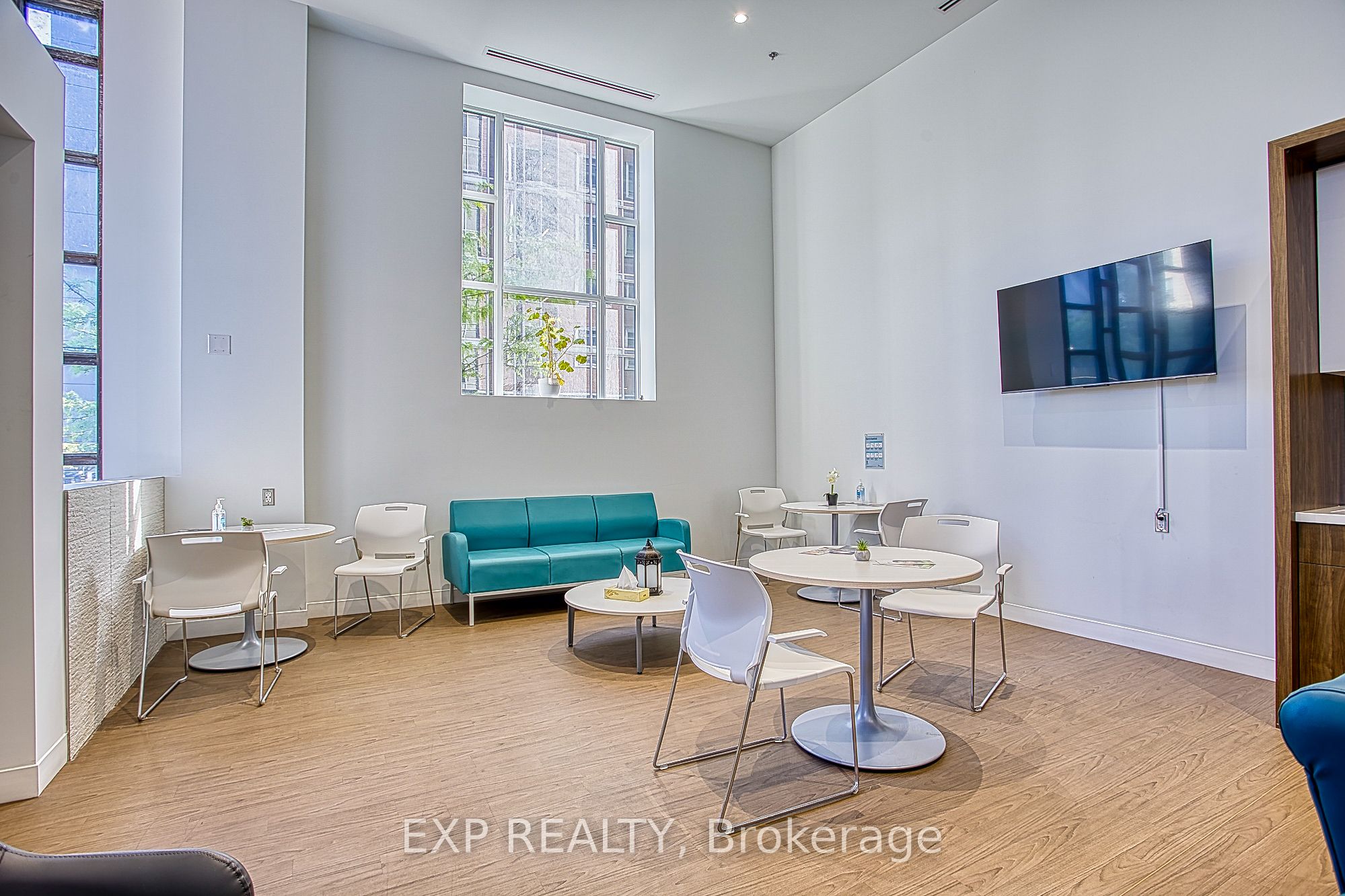 Commercial Lease in Hamilton 3
