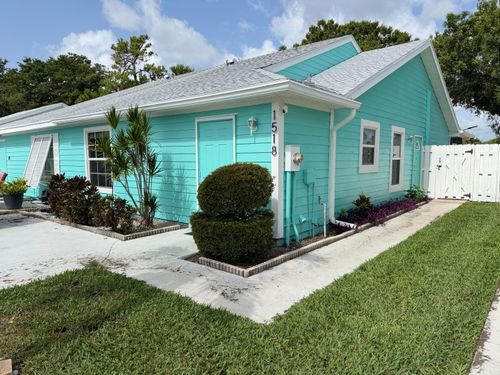 1518 Royal Forest Ct, Palm Springs, FL, 33406-5611 | Card Image