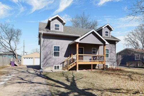 820 Church Ave, Manhattan, KS, 66502-4410 | Card Image