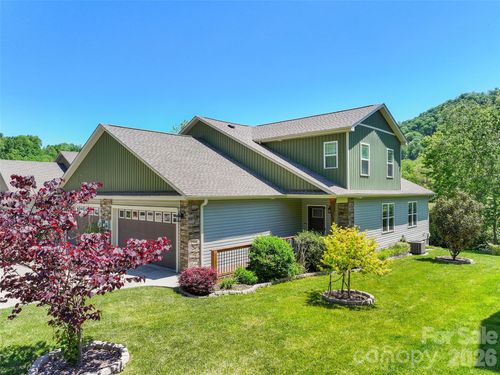 254 February Ln, Waynesville, NC, 28785-0126 | Card Image