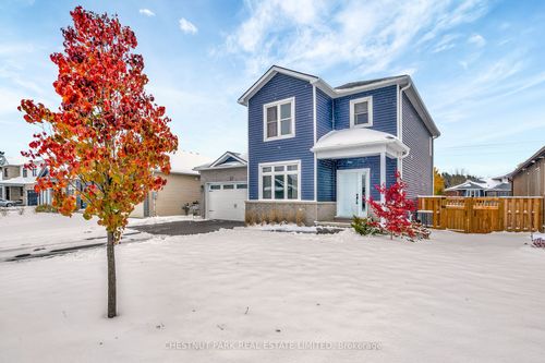 37 Allen St, Picton, ON, K0K2T0 | Card Image