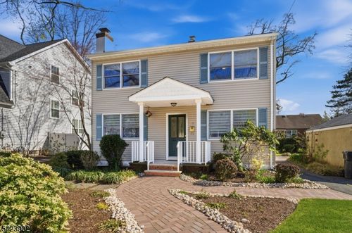 13 Stockton St, Metuchen, NJ, 08840-2013 | Card Image