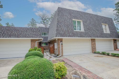 131 Racquet Ln, Pinehurst, NC, 28374-7626 | Card Image
