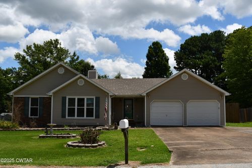 126 Buttonwood Dr, Jackson, TN, 38305-8900 | Card Image