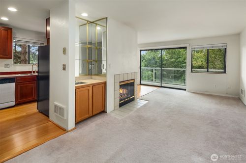 apt-201-1604 11th Ave S, Seattle, WA, 98134-1734 | Card Image