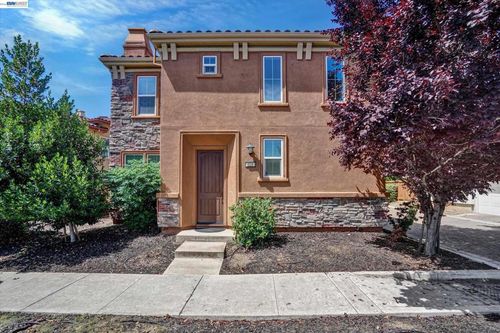 321 Cortona Way, Brentwood, CA, 94513-7115 | Card Image