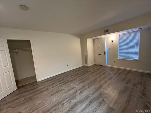 37-37 El Camino Ct, Coram, NY, 11727-1505 | Card Image