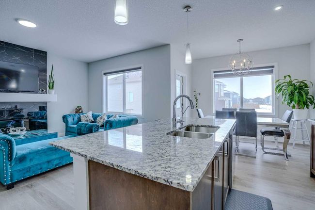 24 Corner Meadows Row Ne, House detached with 6 bedrooms, 3 bathrooms and 7 parking in Calgary AB | Image 10