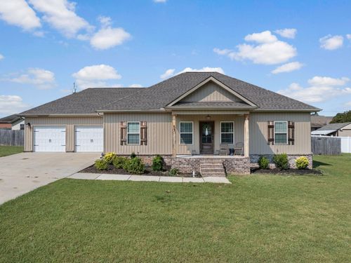 57 W Blue Heron Dr, Killen, AL, 35645-7582 | Card Image