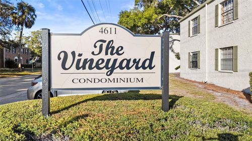 238-4611 W North B St, TAMPA, FL, 33609-1914 | Card Image