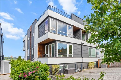 1302 30th Ave S, Seattle, WA, 98144-3902 | Card Image