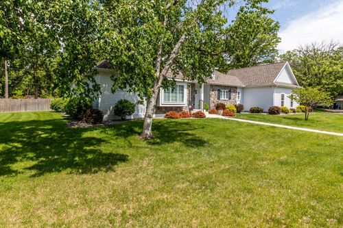 2105 7th Ave S, Saint Cloud, MN, 56301-5842 | Card Image