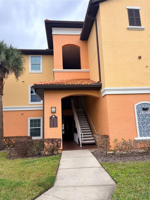 8212-5475 Vineland Rd, ORLANDO, FL, 32811-7632 | Card Image