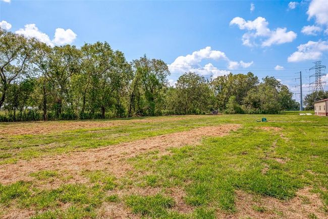 2080 Avenue J St, Home with 3 bedrooms, 2 bathrooms and null parking in Boling TX | Image 42