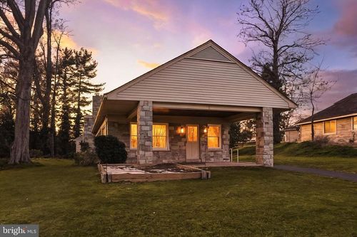 203 Hillside Ter, YORK, PA, 17408-5031 | Card Image