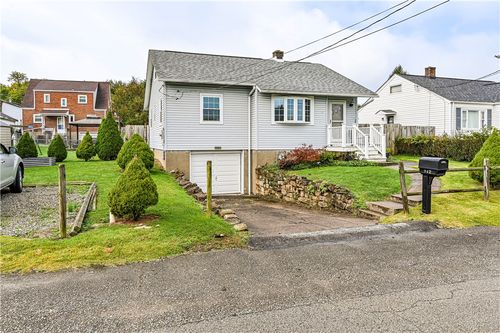 942 Razzando, Washington Twp, PA, 15012 | Card Image