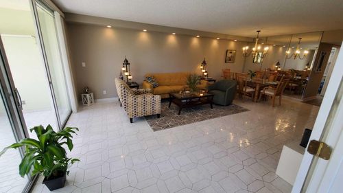 112-3800 Oaks Clubhouse Dr, Pompano Beach, FL, 33069-3664 | Card Image