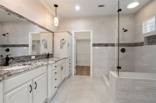 403 Hazeltine Dr, House other with 4 bedrooms, 3 bathrooms and 4 parking in Lakeway TX | Image 20