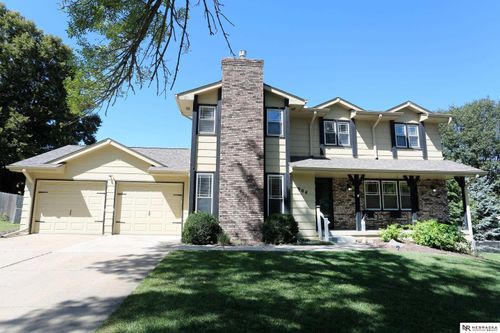 904 Cody Cir, Papillion, NE, 68046-3746 | Card Image