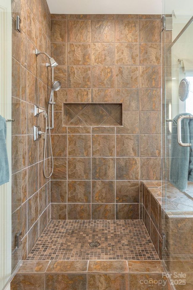 135 Poplar Loop Dr, House other with 3 bedrooms, 5 bathrooms and null parking in Flat Rock NC | Image 36