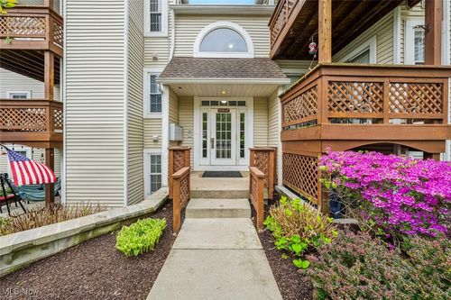 apt-a3-1328 Cedarwood Dr, Westlake, OH, 44145-1886 | Card Image