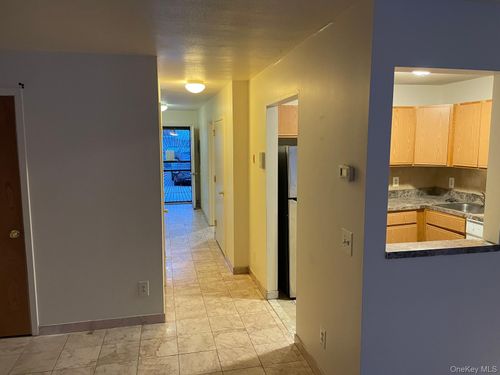 7 Dune Ct, Bronx, NY, 10473-1662 | Card Image