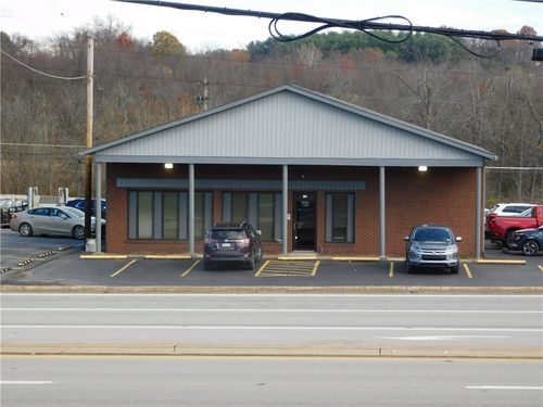 632 Pittsburgh Rd, Uniontown, PA, 15401-2214 | Card Image