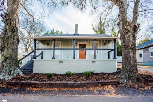 37 Ross St, Greenville, SC, 29611-4760 | Card Image