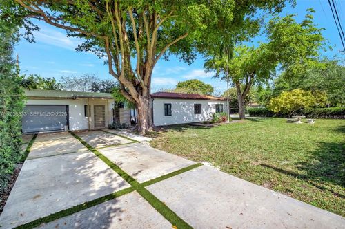 2198 Ne 183rd St, North Miami Beach, FL, 33179-5046 | Card Image