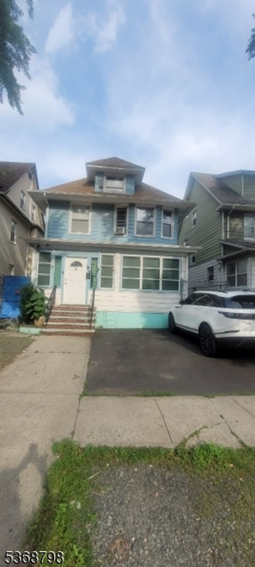 6 Emerson St, East Orange, NJ, 07018-1912 | Card Image