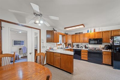 607 S 4th Street, Home with 6 bedrooms, 2 bathrooms and null parking in Knoxville IA | Image 3