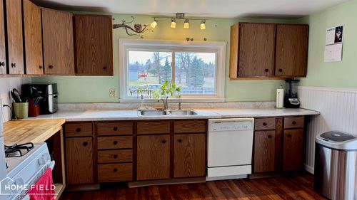 1395 Aiken Rd, Owosso, MI, 48867-9769 | Card Image