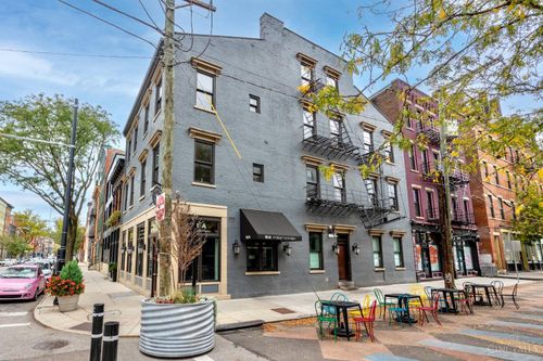 1500 Race St, Cincinnati, OH, 45202-7012 | Card Image