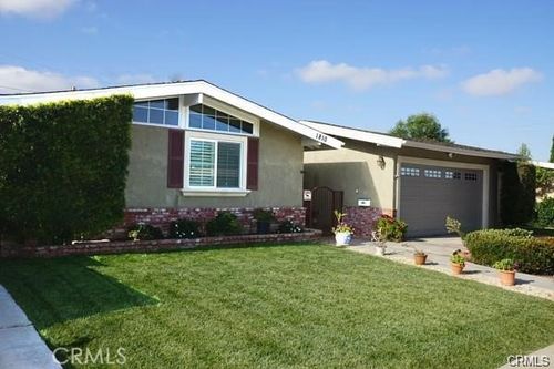 1810 E Madison Ave, Orange, CA, 92867-6915 | Card Image