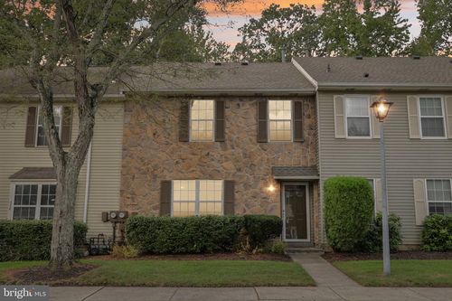 329 Gwynedd Ct, MOUNT LAUREL, NJ, 08054-3716 | Card Image