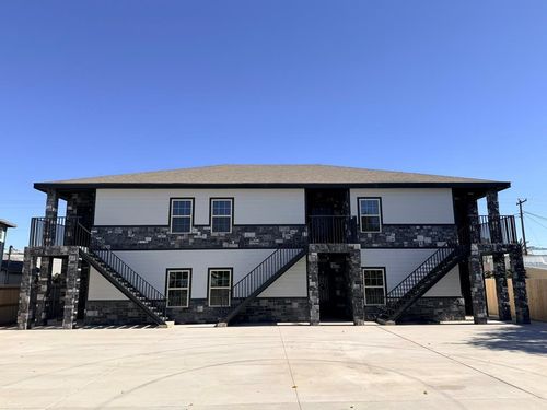 2208 S Park St, Pecos, TX, 79772-6823 | Card Image