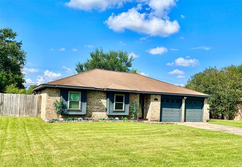 1718 Linwood Dr, Wharton, TX, 77488-4436 | Card Image