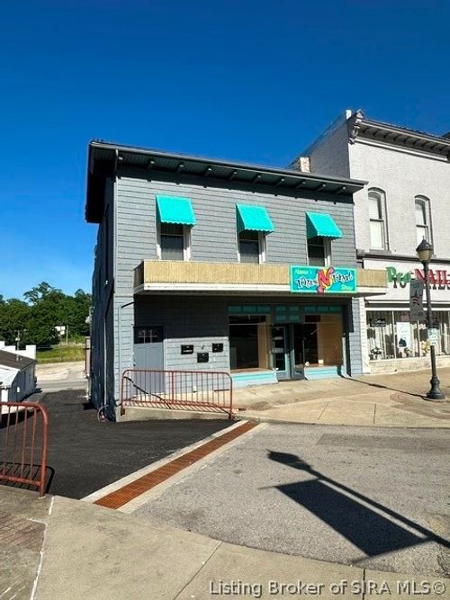 56 Public Sq, Salem, IN, 47167-2070 | Card Image