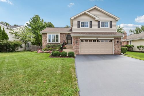 358 Denberry Dr, Lake Zurich, IL, 60047-7932 | Card Image