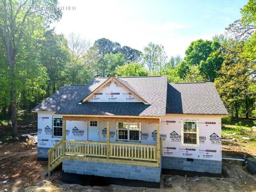 64 Broad St, Chatsworth, GA, 30705-4991 | Card Image