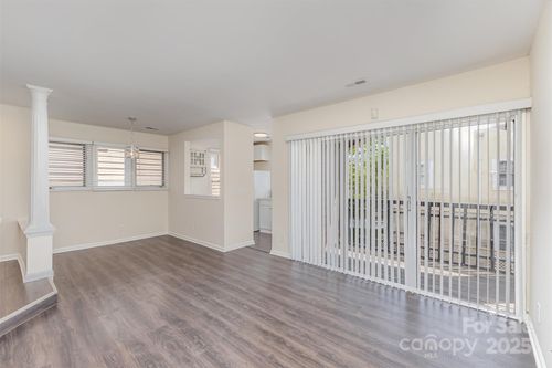 apt-32-1101 E Morehead St, Charlotte, NC, 28204-2851 | Card Image